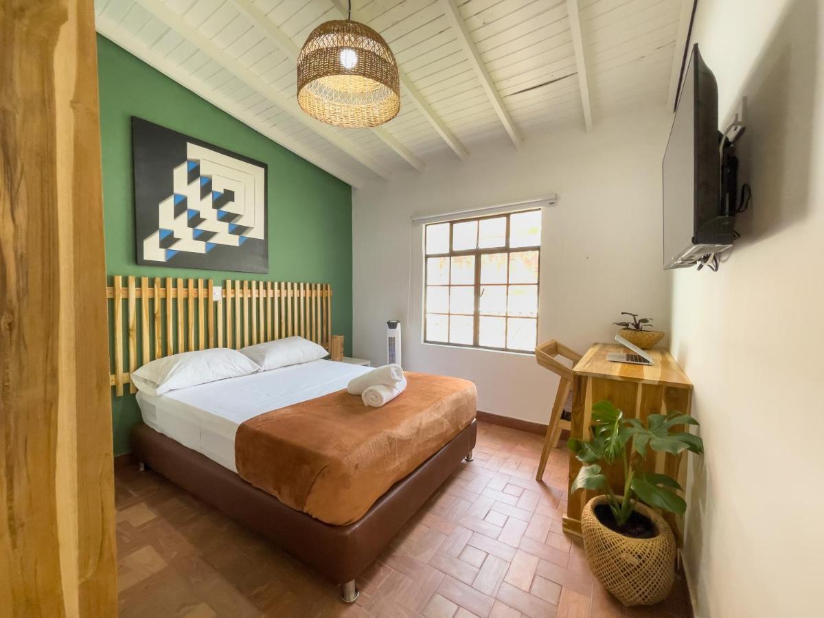 Hotel Casa Las Palmas Меделин Екстериор снимка