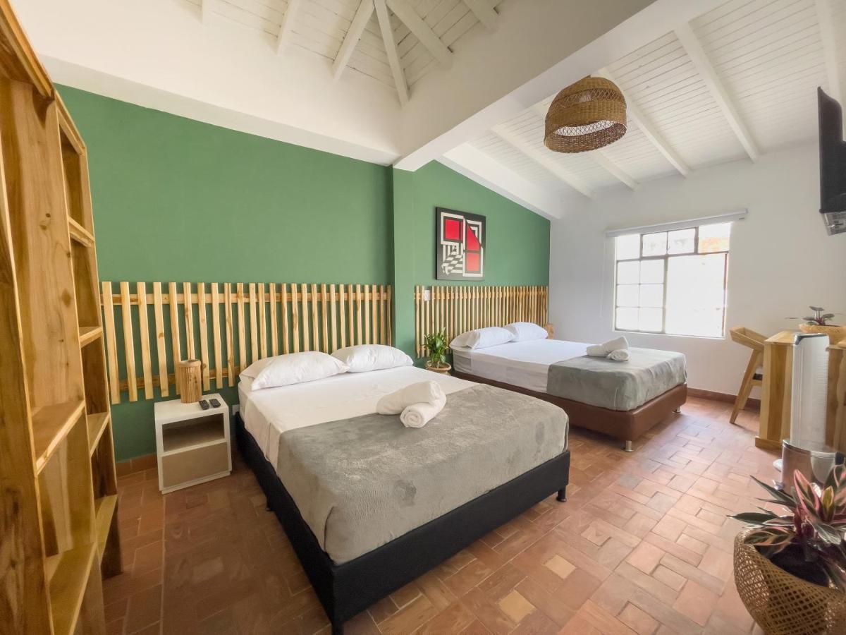 Hotel Casa Las Palmas Меделин Екстериор снимка